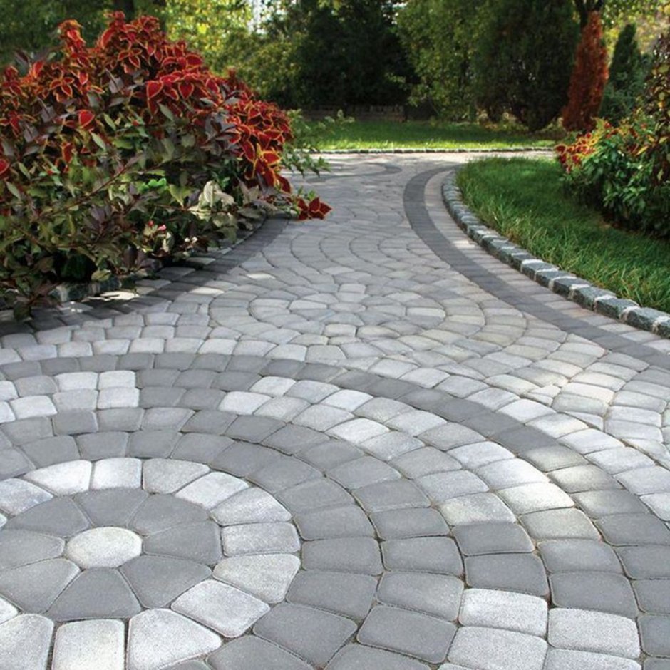 Тротуарная плитка перед домом