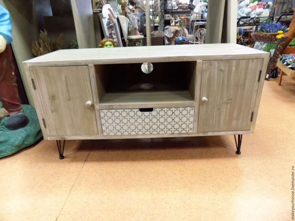 Советская тумба на ножках