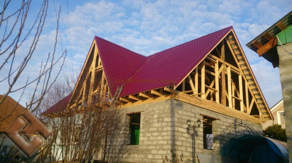 Многощипцовая вальмовая кровля