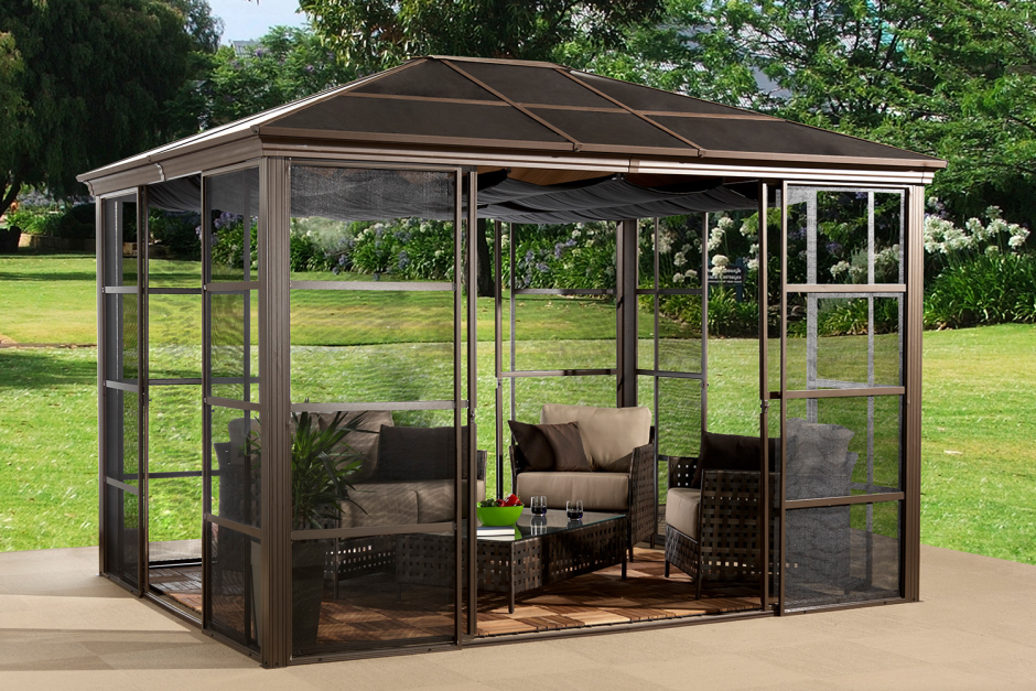 Стеклянная беседка для дачи