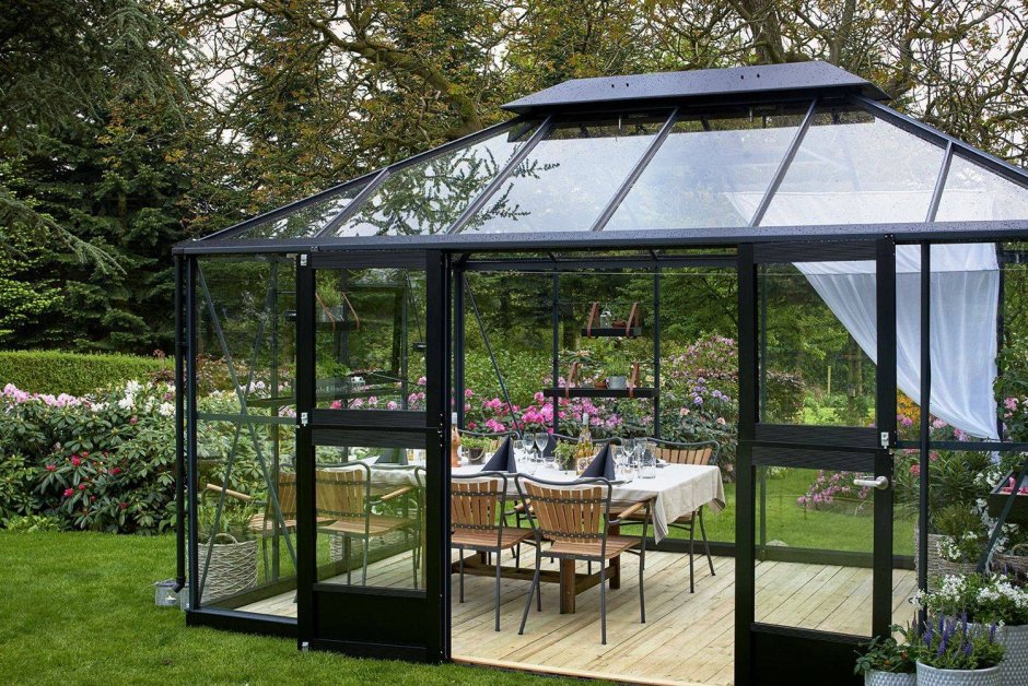 Застекленная беседка Балтика