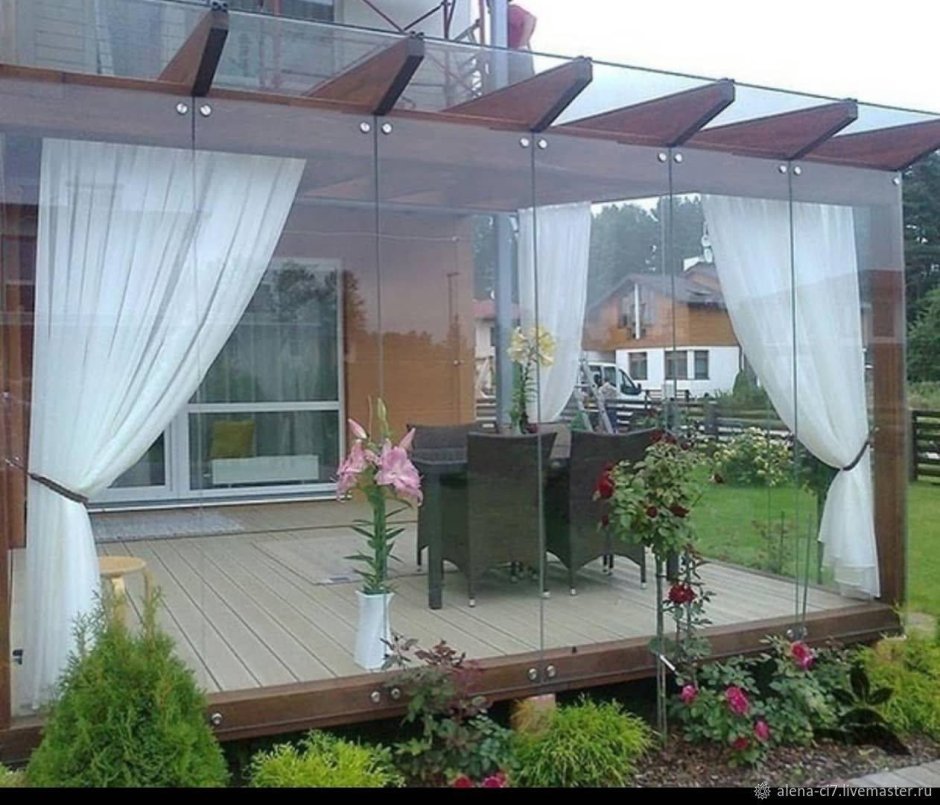 Беседка из дерева и поликарбоната
