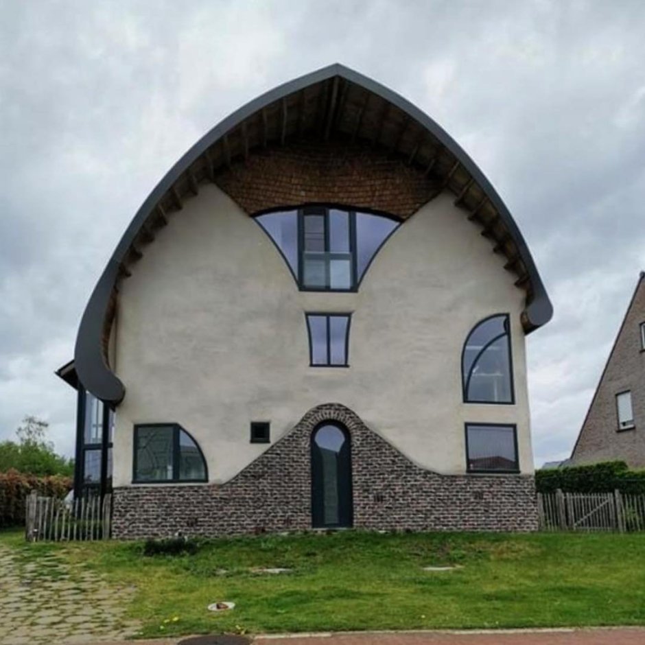 Самый уродливый дом