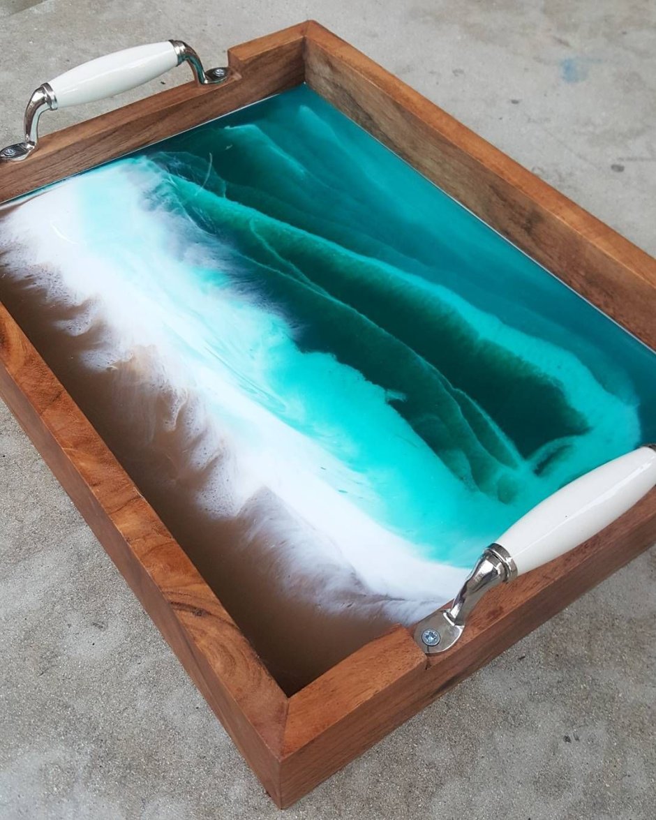 Поднос с дерева и эпоксидки