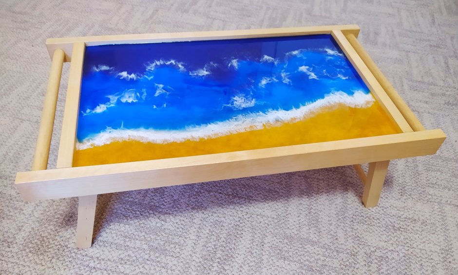 Поднос на ножках для завтрака эпоксидная смола