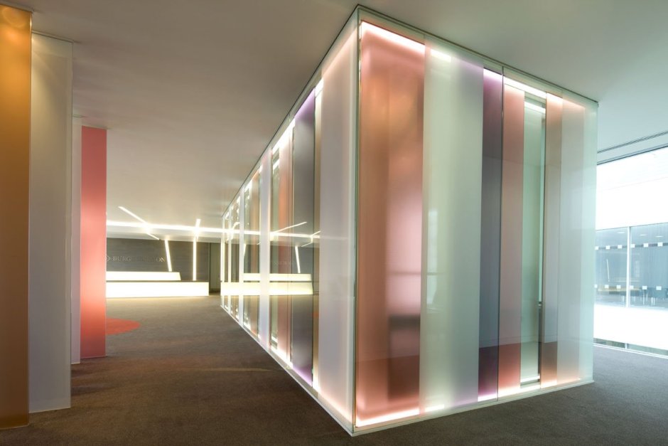 Перегородка из оргстекла