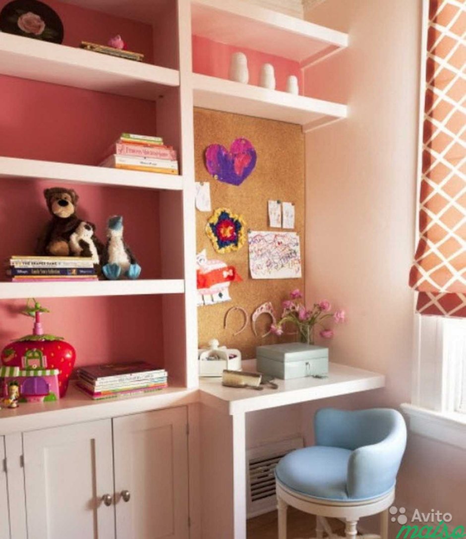Полочки в детскую комнату