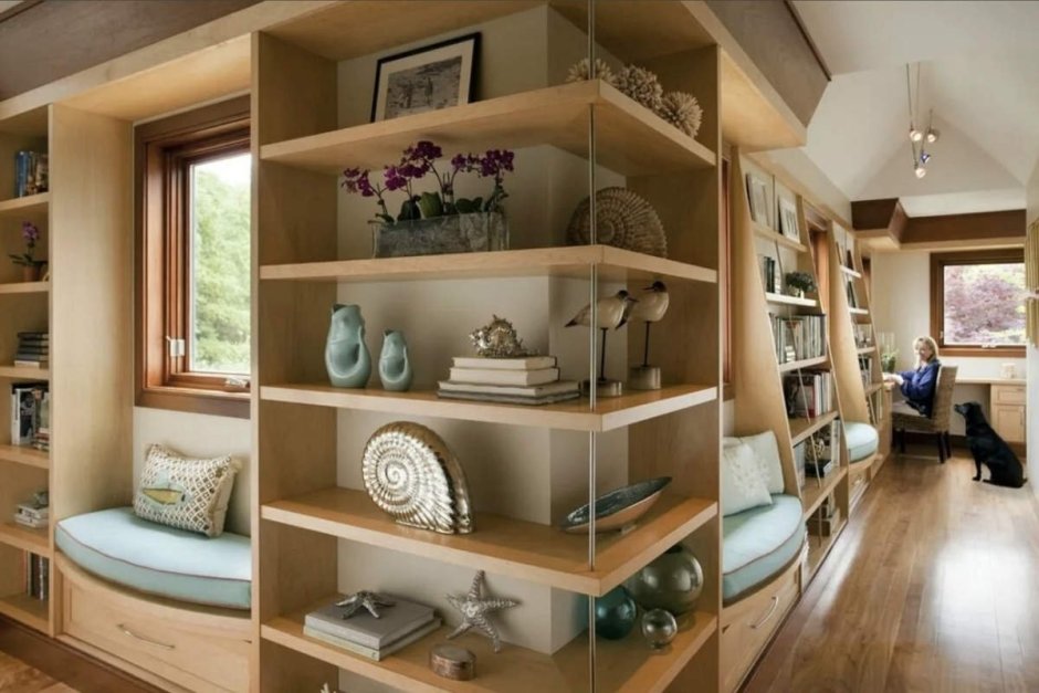 Угловые полки в интерьере