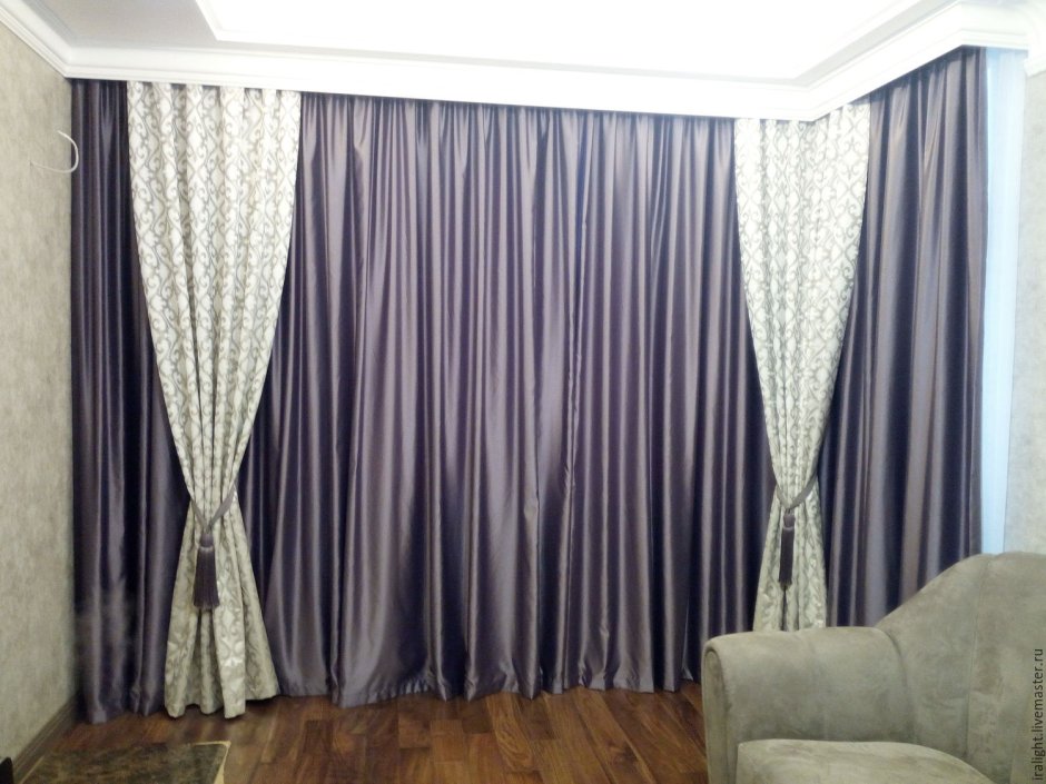Атласные шторы фиолетовые