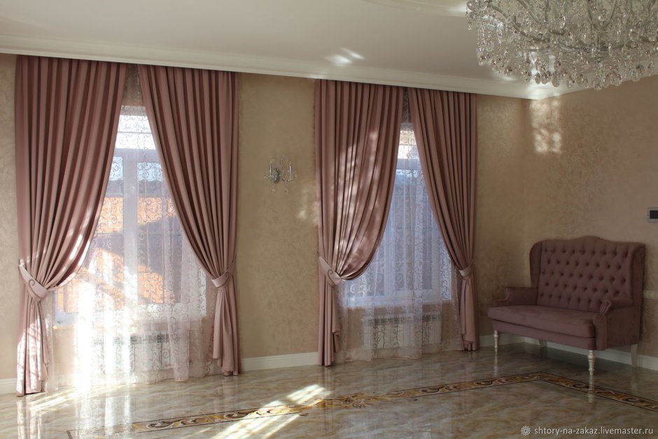 Штора серебристая с ламбрекеном