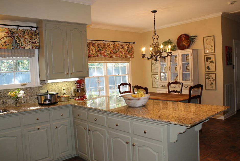 Кухонные шкафы со шторками