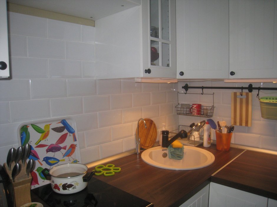 Кухонный гарнитур без вытяжки