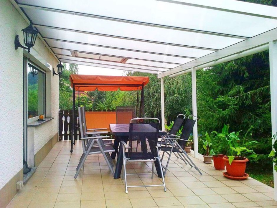 Терраса с поликарбонатной крышей