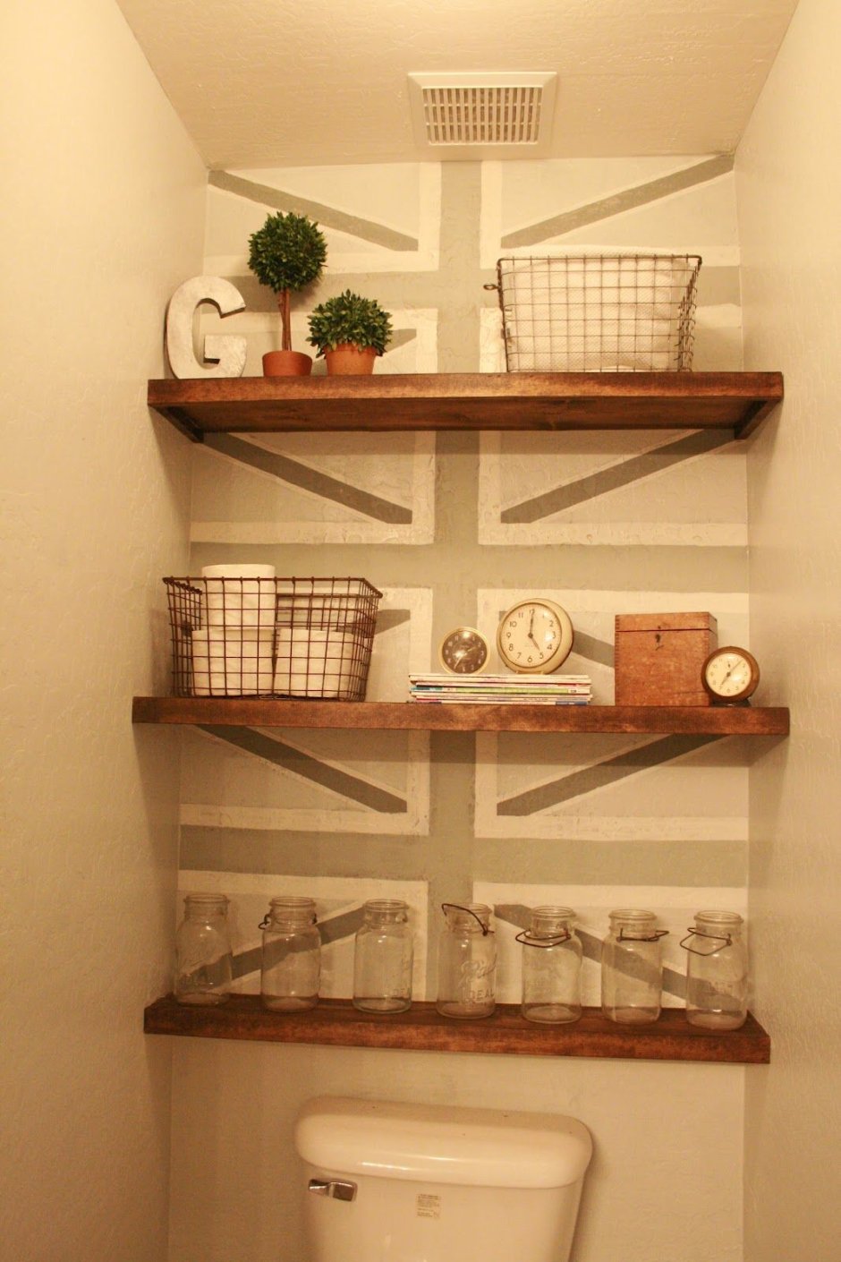 Полочка в ванную из дерева