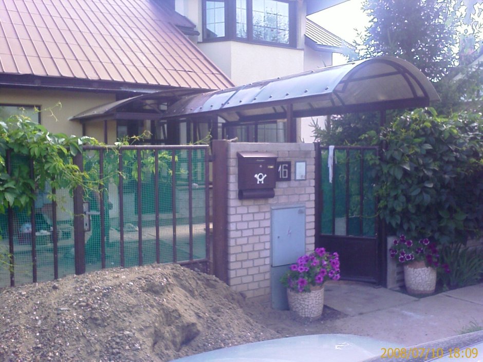 Навес от крыльца до калитки