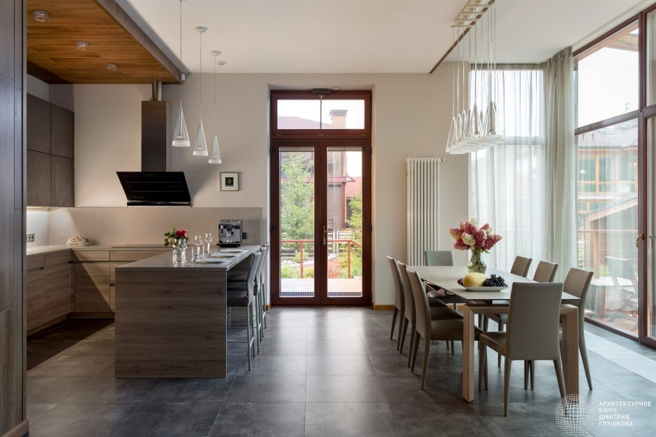 Кухня столовая гостиная с выходом на террасу