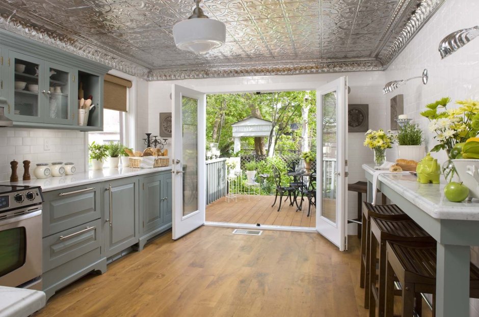 Кухня с выходом на терассуу