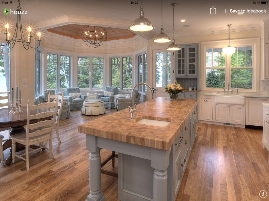 Кухня гостиная с выходом на террасу