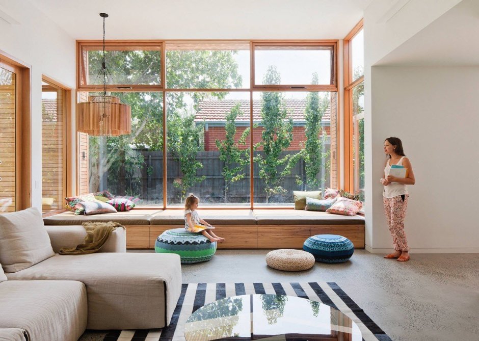 Подоконник в виде стола