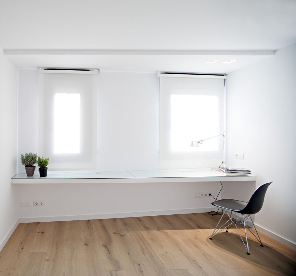 Мягкий подоконник в гостиной