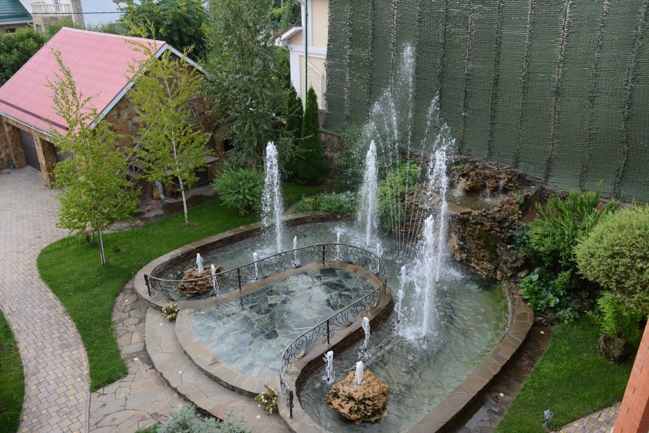 Фонтан в ландшафтном проекте