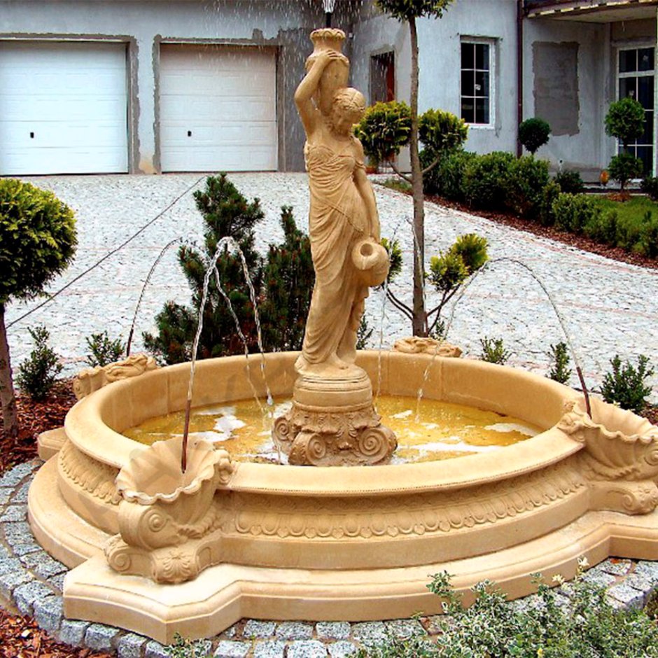 Декоративный уличный фонтан