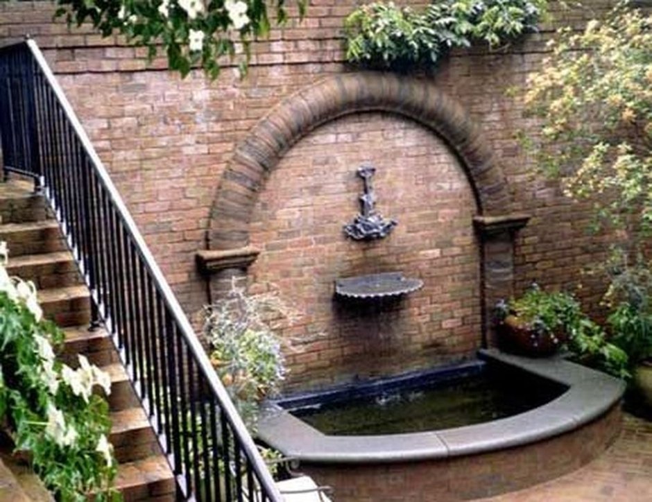 Красивые лестницы во дворе