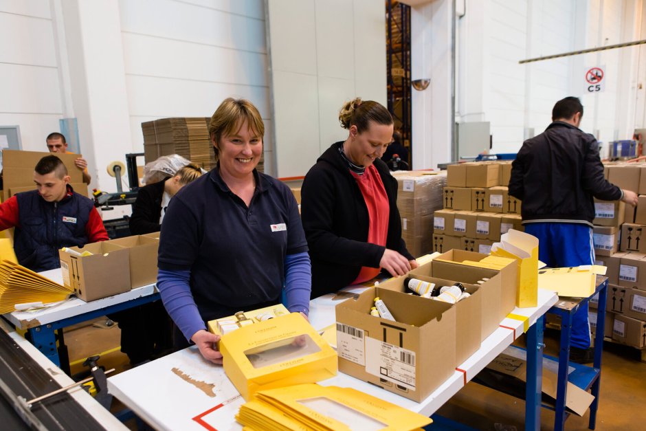 Упаковка товара на складе