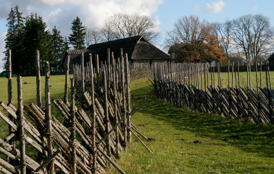 Жердевая изгородь