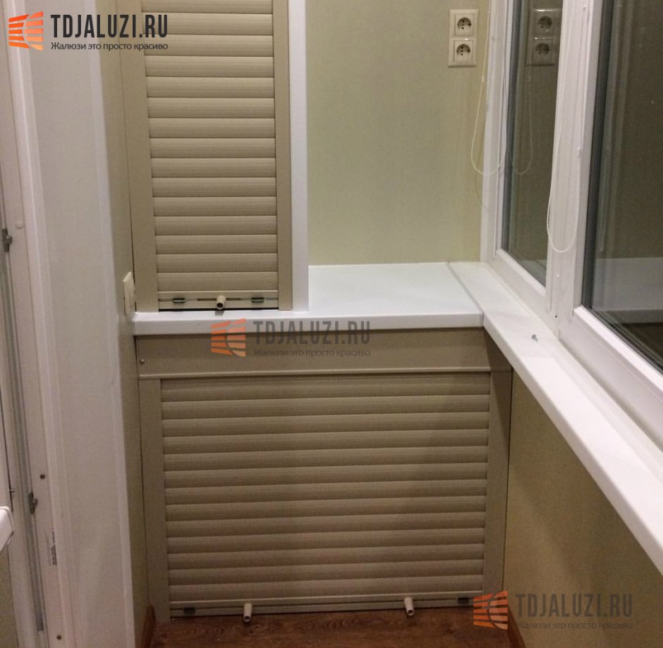 Тумба с рольставнями на балкон