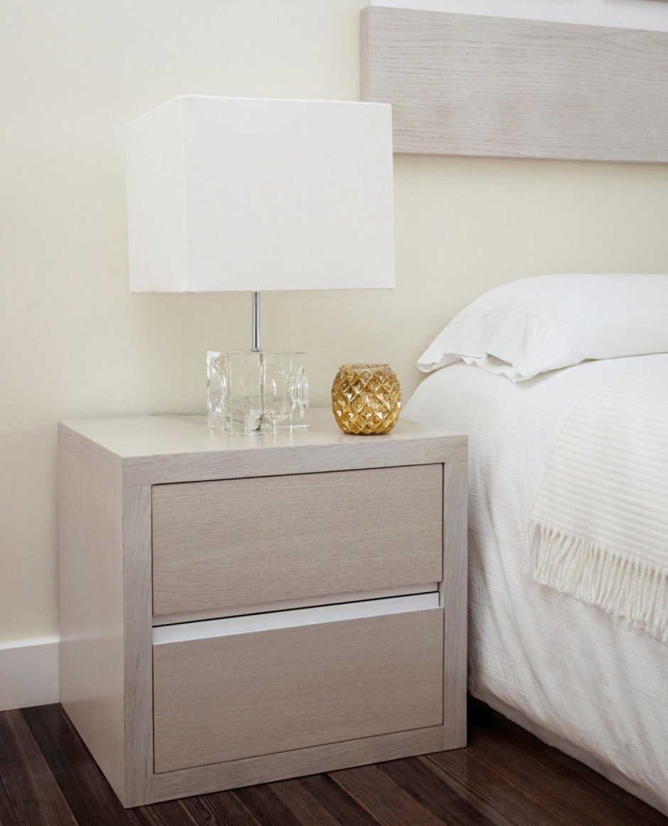 Тумбочка прикроватная бежевая