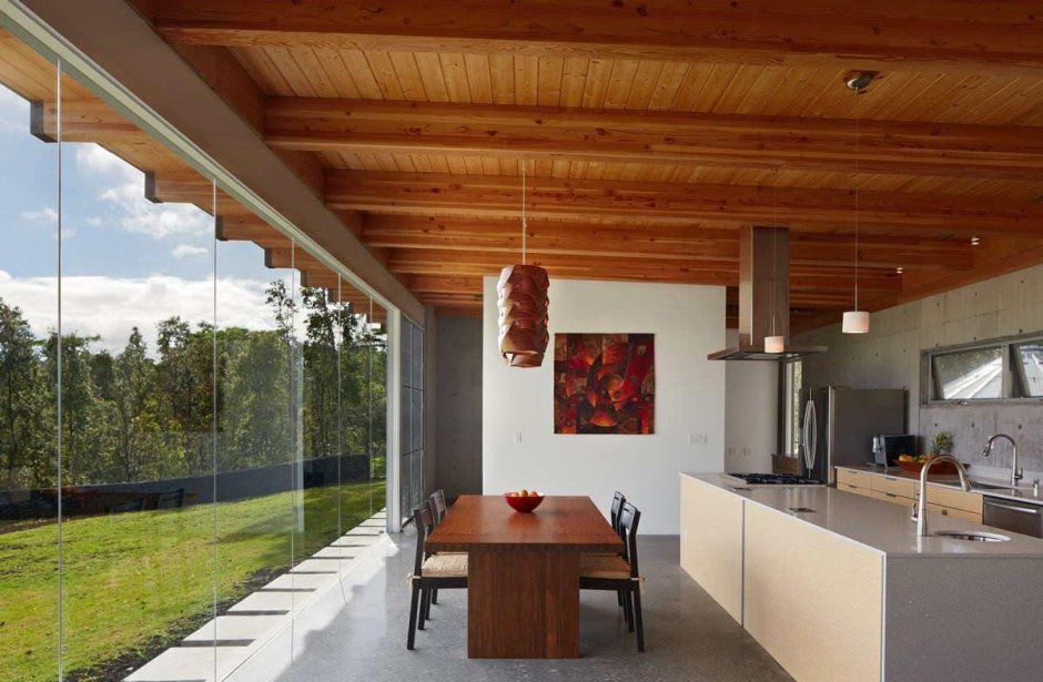 Отделка потолка на даче