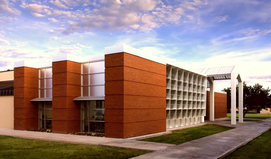 Здания в стиле Хай тек