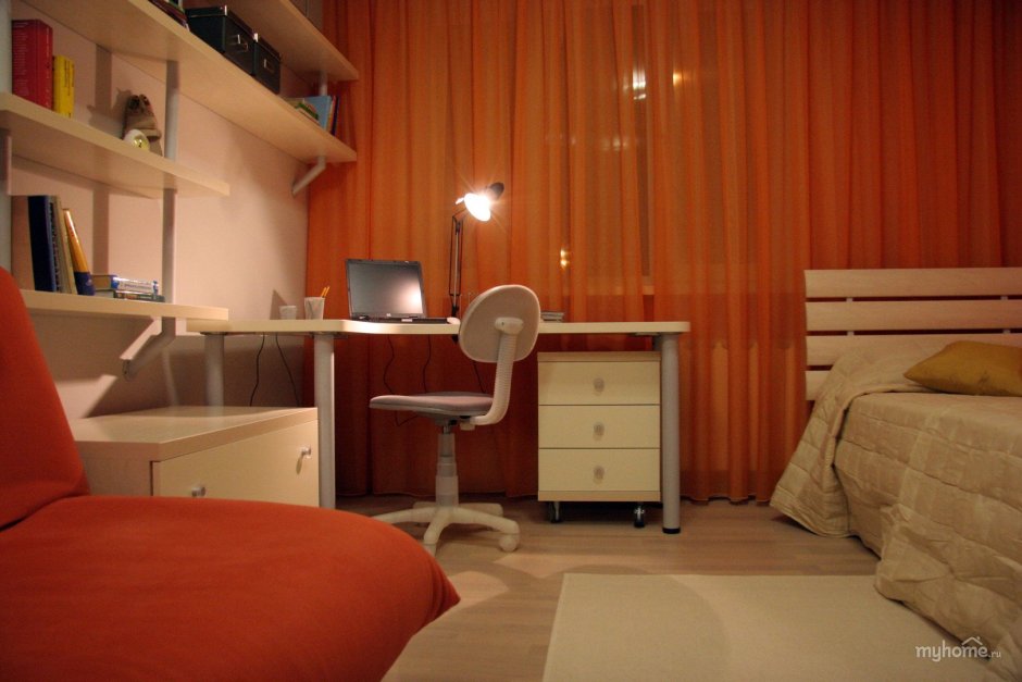 Обычная комната подростка