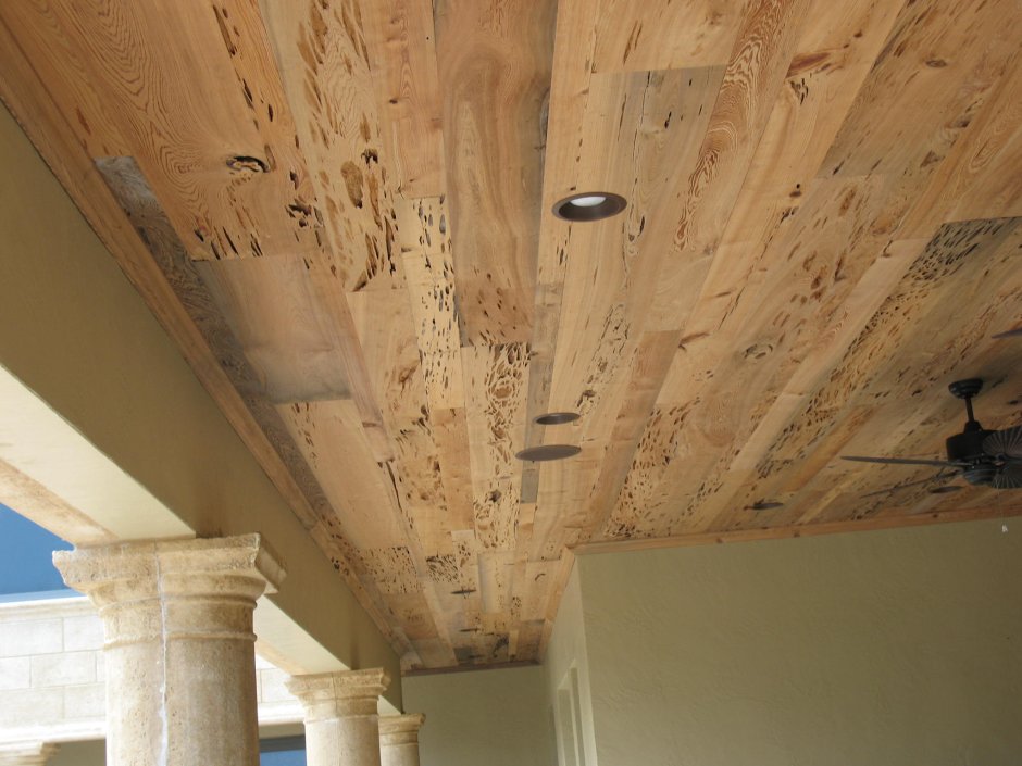 Дешевая отделка потолка