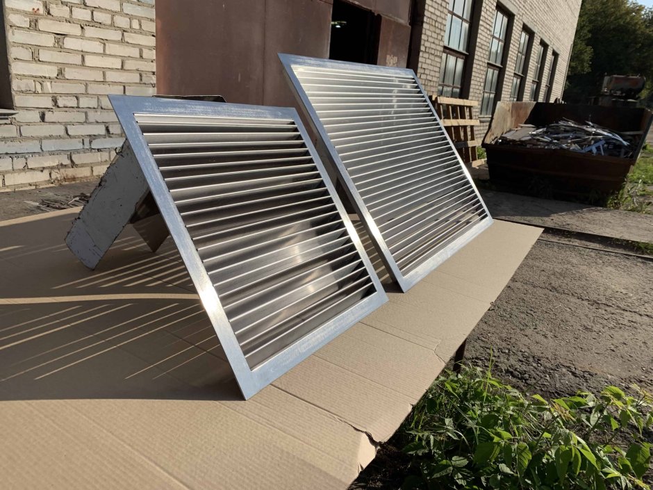 Решетки воздухозаборные наружные на фасаде
