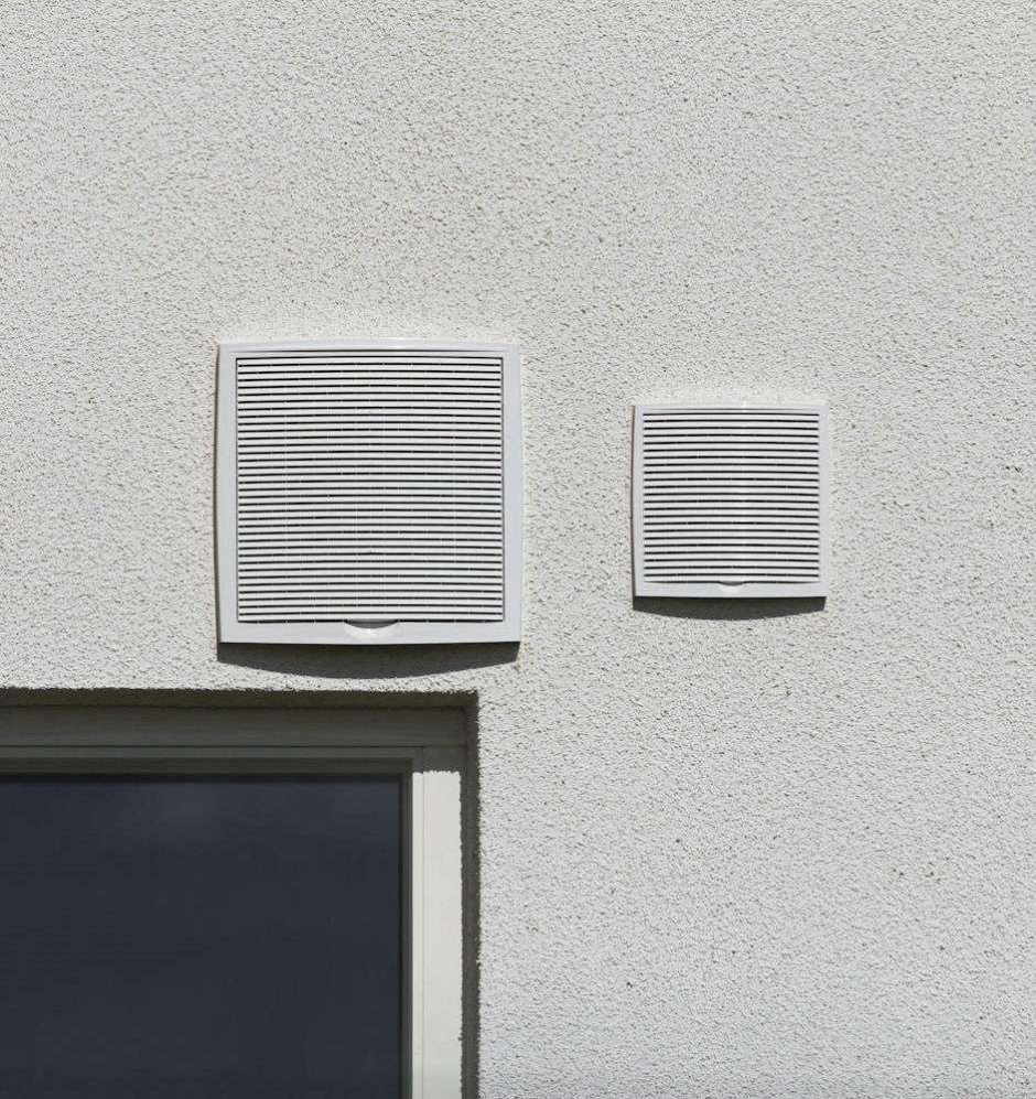 Решетка жалюзийная вентиляционная д200