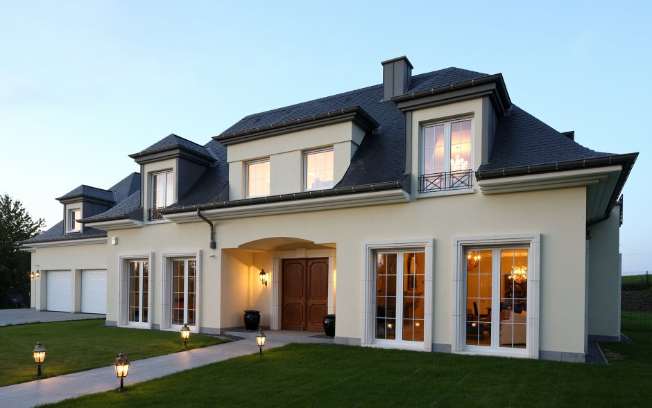 Фасад окон в частном доме