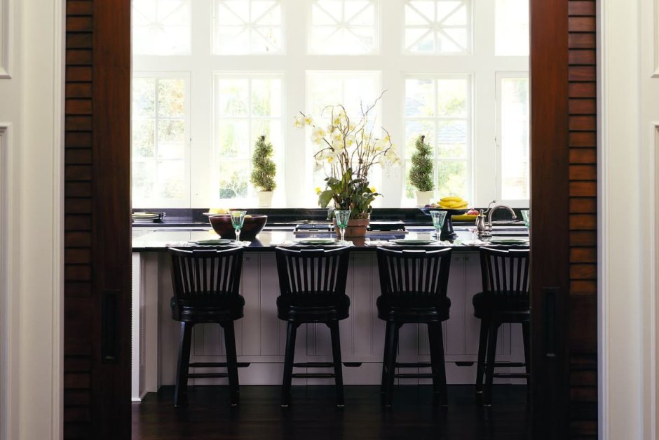 Окно с фрамугой посередине