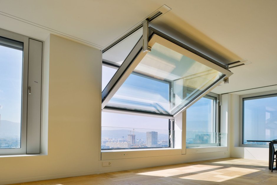 Арочные окна в гостиной