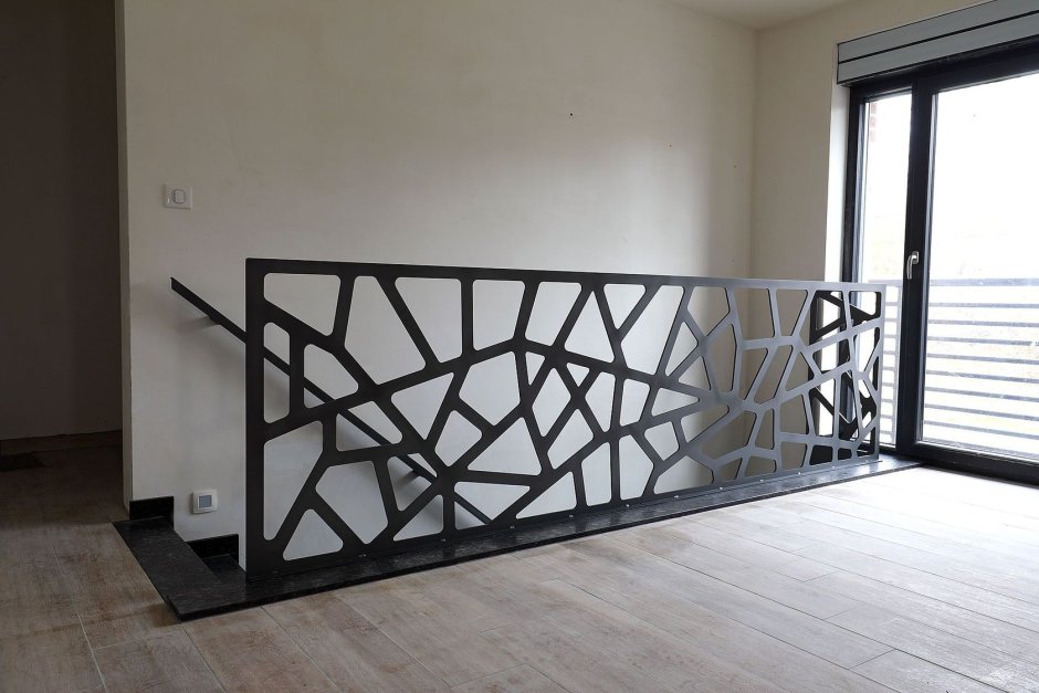 Металлические перегородки в интерьере