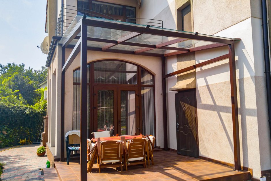 Стеклянный навес