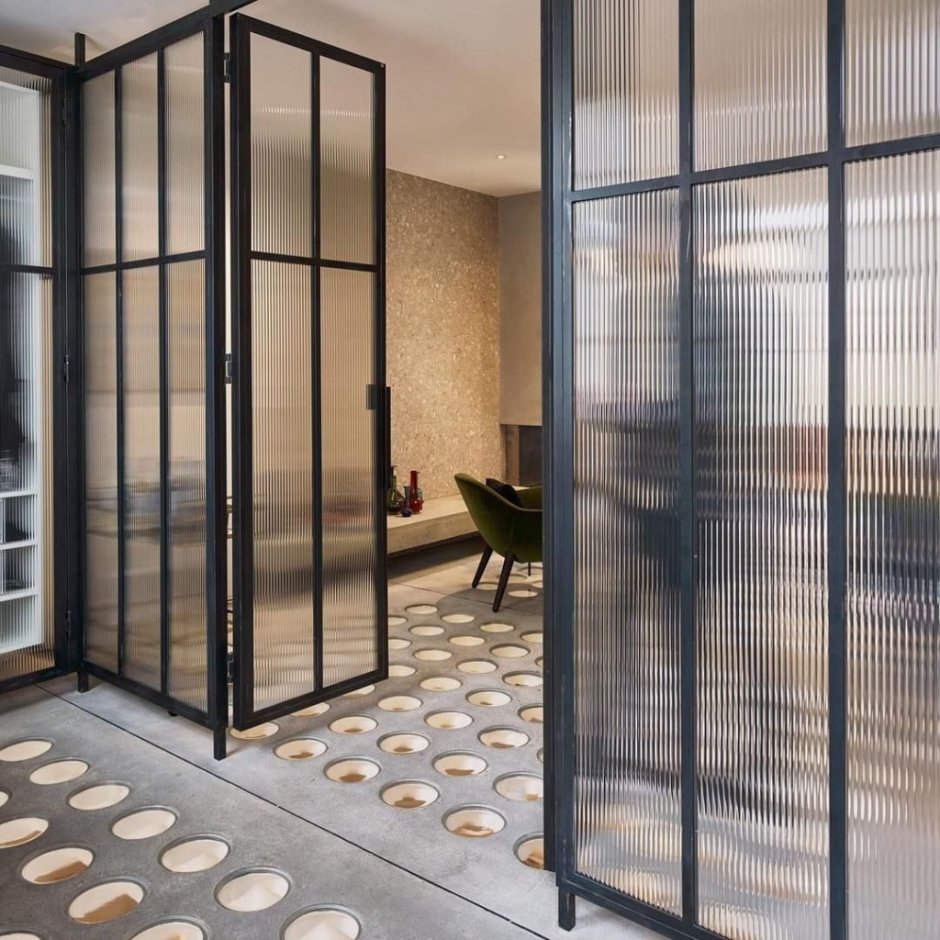 Межкомнатные перегородки из металла