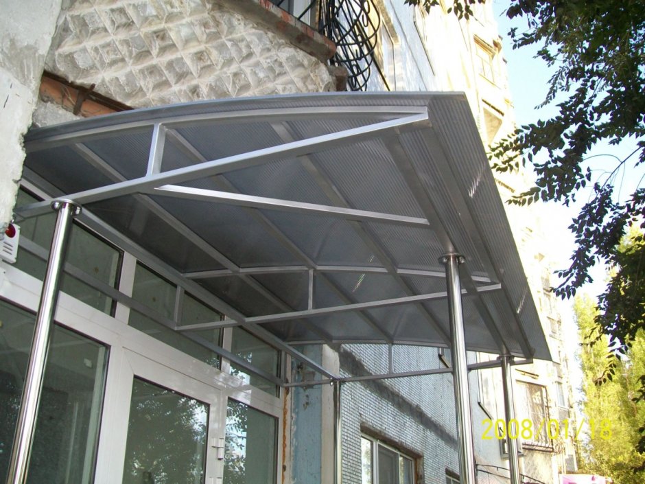Навес из нержавейки и поликарбоната