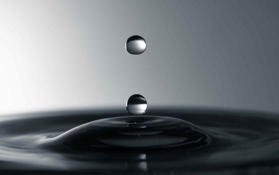 Приставной столик черный дизайнерский 60 см Parabel Side Table