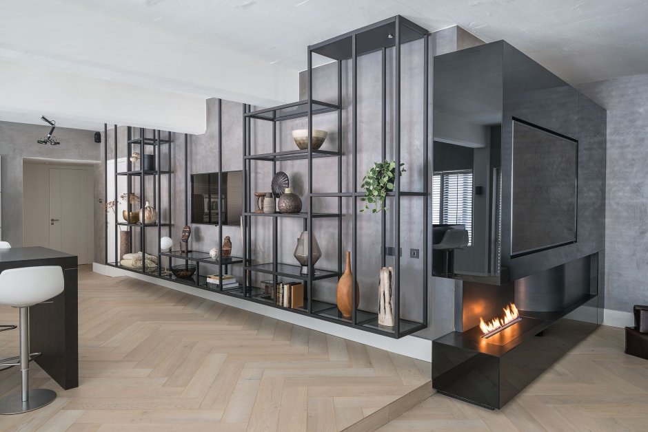 Здание с панорамными окнами