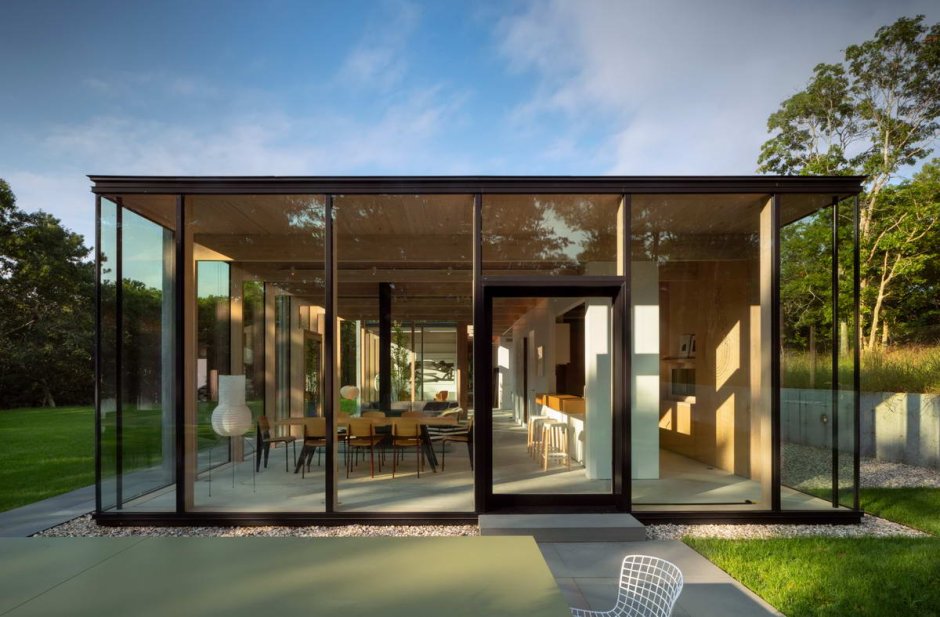 Дом с панорамными стеклами