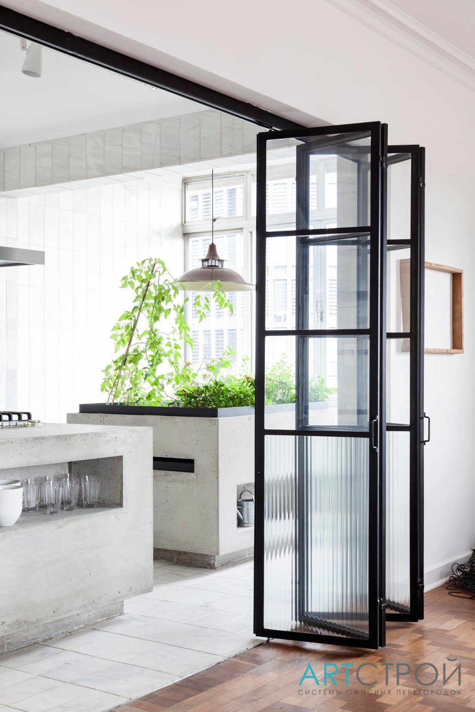 Стеклянное ограждение лестницы