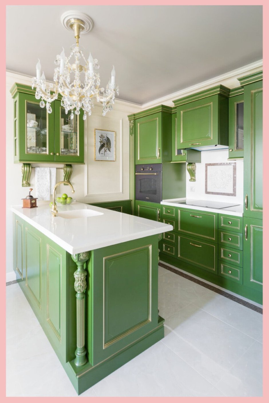 Классическая кухня изумрудного цвета