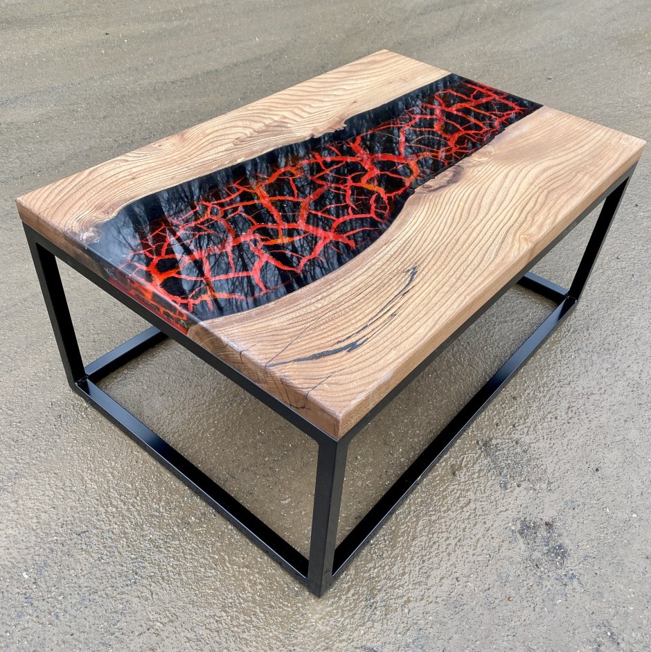 Стол из эпоксидки